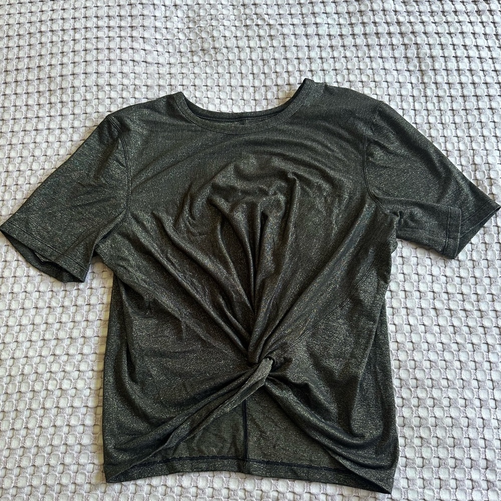 Lululemon top